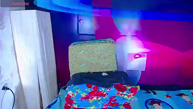 Cristalxxts online show from January 7, 2026, 6:57 pm