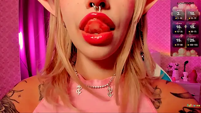 LeylaNoiry online show from September 25, 2025, 3:18 pm