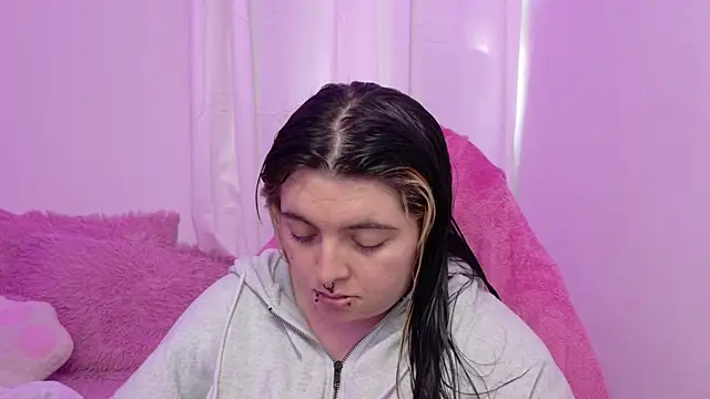 Sachi Meow online show from April 5, 2026, 5:19 pm