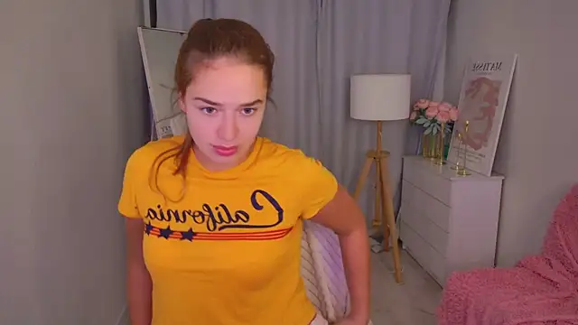 LovelyJessie online show from May 15, 2026, 1:31 pm