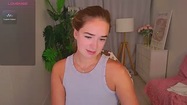 LovelyJessie online show from June 7, 2026, 2:22 pm