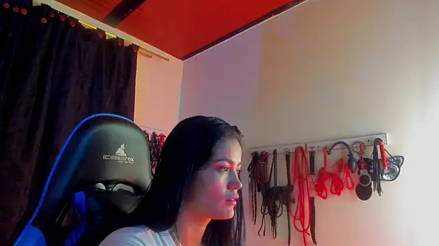 scarlet-kennedy98 online show from October 14, 2025, 12:11 am