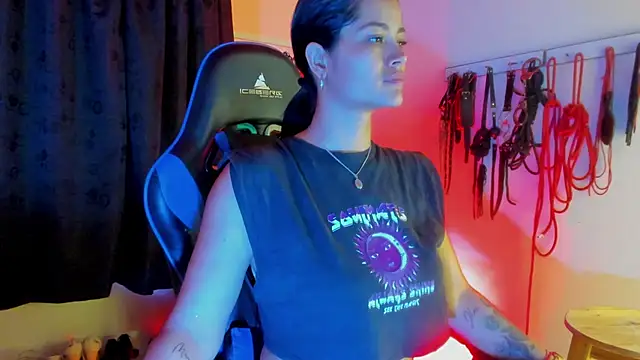 scarlet-kennedy98 online show from December 2, 2025, 4:41 pm