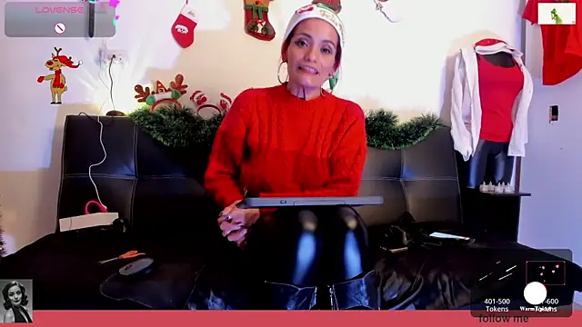 Julieta Wall  online show from December 22, 2024, 7:44 am