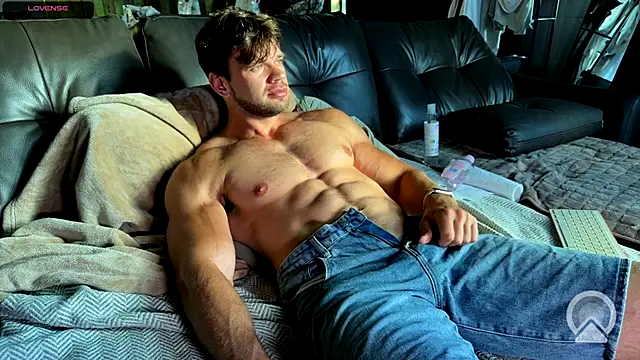 Snapshot of ericeric507 chatting on October 13, 2025, 5:09 am ericeric507 online show from October 13, 2025, 5:09 am