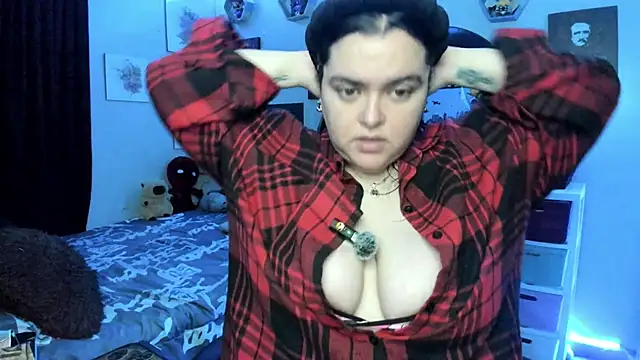 Snapshot of Luise_Meyrink chatting on October 11, 2025, 2:56 am Luise Meyrink online show from October 11, 2025, 2:56 am