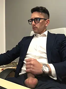 masterboss  online show from April 30, 2026, 12:01 pm