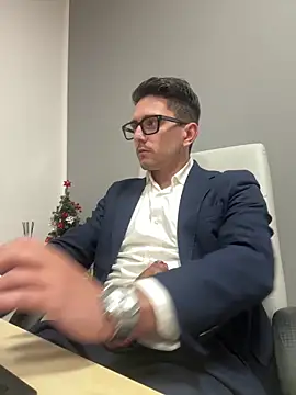 masterboss  online show from January 7, 2026, 12:43 pm