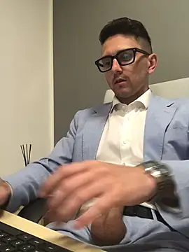 masterboss  online show from April 28, 2026, 12:53 pm