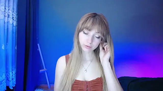 LuciaYoung online show from March 5, 2025, 10:21 pm