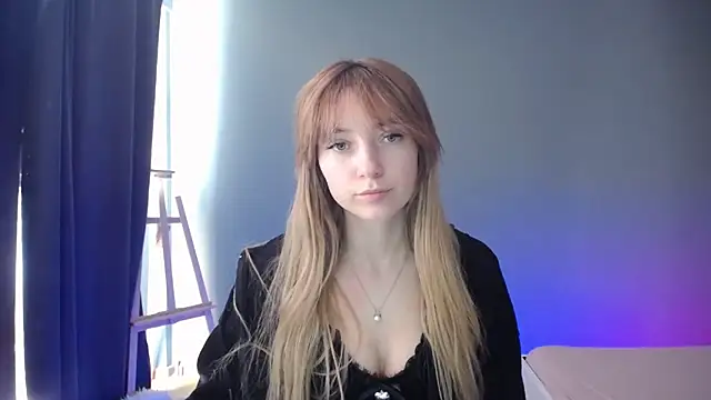 LuciaYoung online show from March 8, 2025, 9:50 am