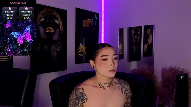  brenna hanson online show from November 7, 2025, 7:07 pm