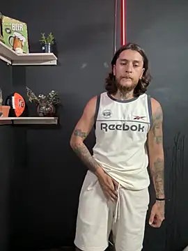 Snapshot of raymon616 chatting on November 15, 2025, 11:31 pm raymon616 online show from November 15, 2025, 11:31 pm