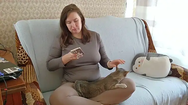 franceska blue online show from September 29, 2025, 10:00 am