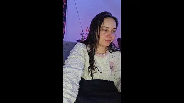 Cyndee Winter online show from March 17, 2025, 7:37 pm