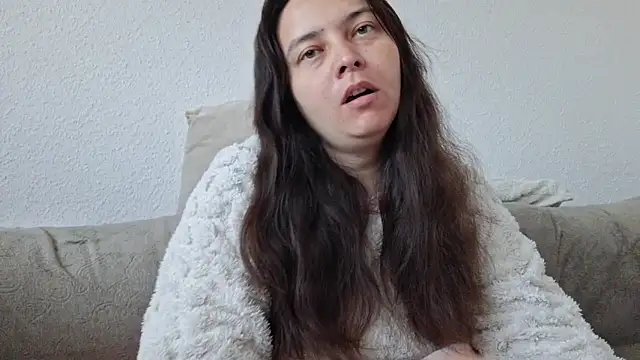 Snapshot of Cyndee_Winter chatting on September 28, 2025, 7:48 am Cyndee Winter online show from September 28, 2025, 7:48 am