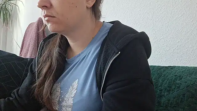 Snapshot of Cyndee_Winter chatting on November 22, 2025, 12:26 pm Cyndee Winter online show from November 22, 2025, 12:26 pm