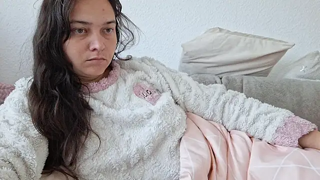 Snapshot of Cyndee_Winter chatting on September 29, 2025, 7:59 am Cyndee Winter online show from September 29, 2025, 7:59 am