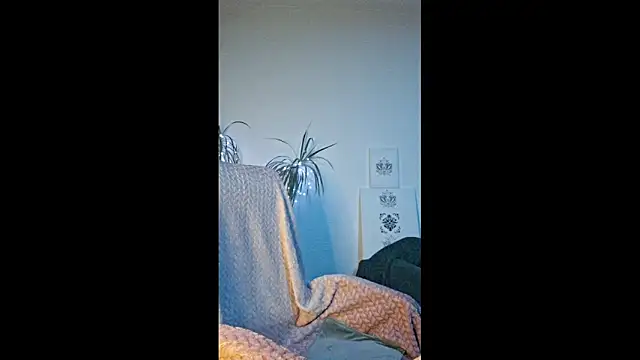 Snapshot of Cyndee_Winter chatting on January 5, 2026, 8:56 pm Cyndee Winter online show from January 5, 2026, 8:56 pm