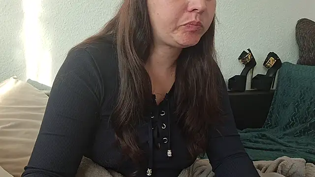 Snapshot of Cyndee_Winter chatting on September 20, 2025, 4:01 pm Cyndee Winter online show from September 20, 2025, 4:01 pm