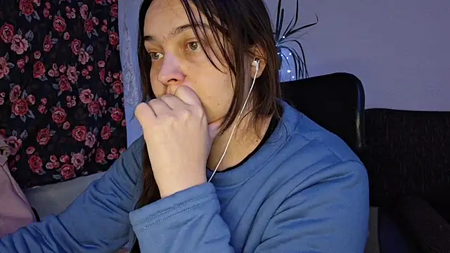 Snapshot of Cyndee_Winter chatting on December 22, 2025, 10:10 pm Cyndee Winter online show from December 22, 2025, 10:10 pm