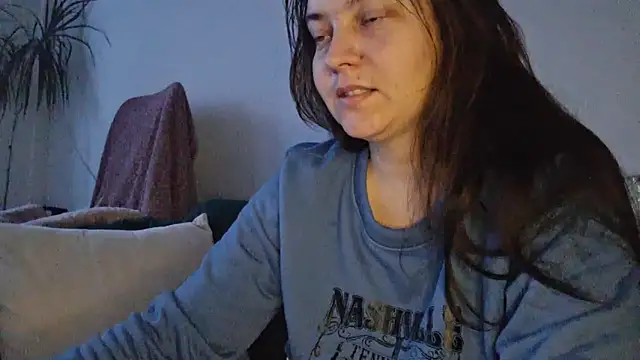 Snapshot of Cyndee_Winter chatting on November 28, 2025, 2:28 pm Cyndee Winter online show from November 28, 2025, 2:28 pm