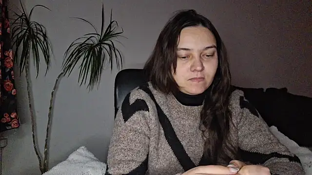 Snapshot of Cyndee_Winter chatting on December 20, 2025, 8:01 pm Cyndee Winter online show from December 20, 2025, 8:01 pm