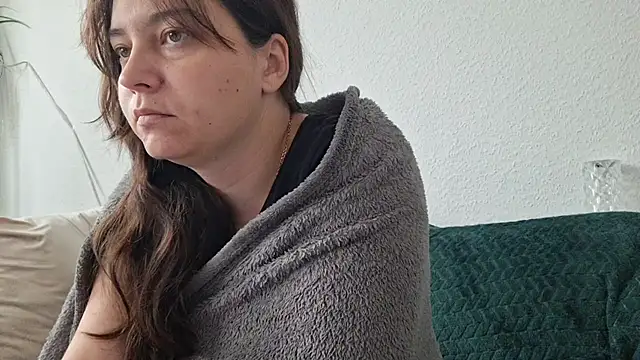 Snapshot of Cyndee_Winter chatting on October 11, 2025, 11:55 am Cyndee Winter online show from October 11, 2025, 11:55 am