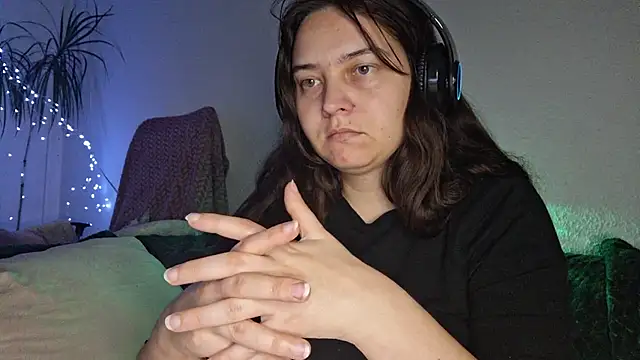 Snapshot of Cyndee_Winter chatting on November 29, 2025, 9:48 pm Cyndee Winter online show from November 29, 2025, 9:48 pm