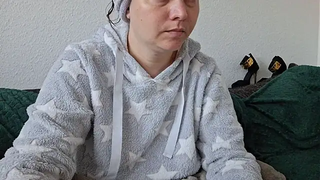 Snapshot of Cyndee_Winter chatting on September 24, 2025, 6:31 am Cyndee Winter online show from September 24, 2025, 6:31 am