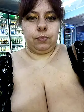 Snapshot of diamond190896 chatting on February 18, 2025, 9:42 pm diamond190896 online show from February 18, 2025, 9:42 pm