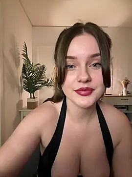 MaribelRiver online show from March 2, 2026, 7:21 pm