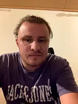 Snapshot of singer1911 chatting on November 1, 2025, 7:52 pm singer1911 online show from November 1, 2025, 7:52 pm