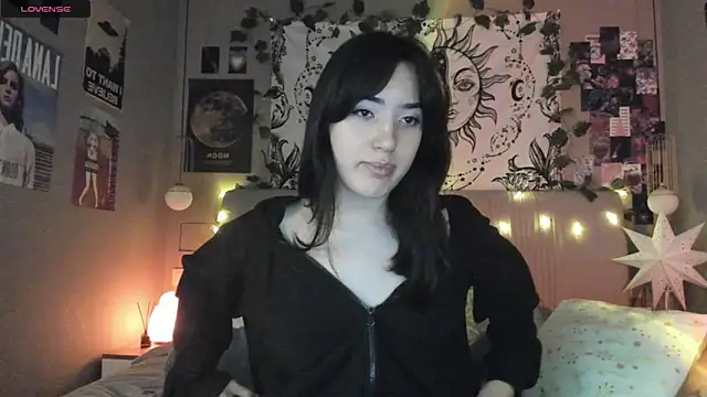 Anisawithlove online show from February 7, 2025, 4:14 pm