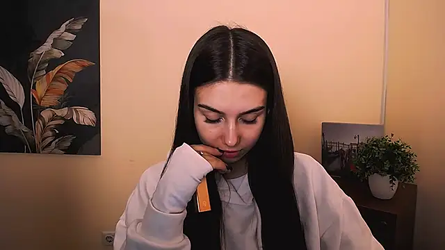 Lili magic online show from September 25, 2025, 12:33 pm