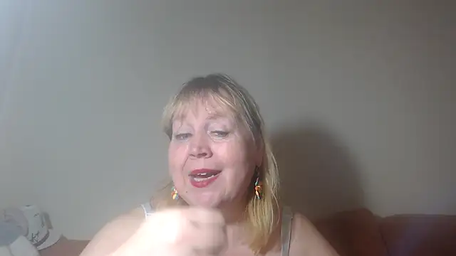 Snapshot of Blasflittchen chatting on January 18, 2025, 4:42 pm Blasflittchen online show from January 18, 2025, 4:42 pm