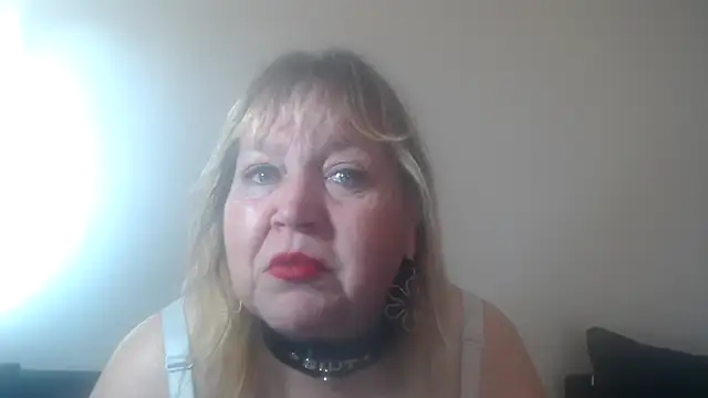 Snapshot of Blasflittchen chatting on March 20, 2025, 3:14 pm Blasflittchen online show from March 20, 2025, 3:14 pm