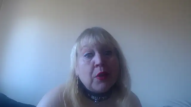 Snapshot of Blasflittchen chatting on March 19, 2025, 10:11 am Blasflittchen online show from March 19, 2025, 10:11 am