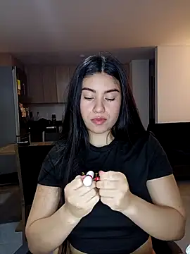 Snapshot of tara20_ chatting on October 12, 2025, 4:47 am tara20 online show from October 12, 2025, 4:47 am