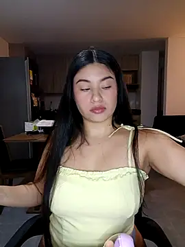 Snapshot of tara20_ chatting on October 14, 2025, 5:08 am tara20 online show from October 14, 2025, 5:08 am