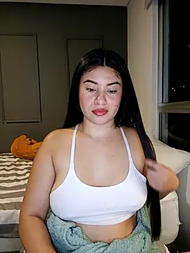 Snapshot of tara20_ chatting on October 19, 2025, 8:06 am tara20 online show from October 19, 2025, 8:06 am