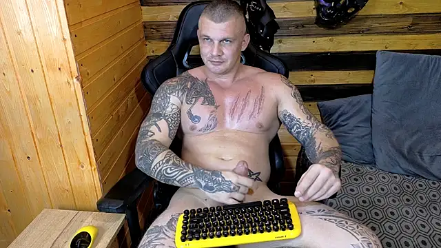 Snapshot of MrrKray chatting on October 21, 2025, 6:29 pm MrrKray online show from October 21, 2025, 6:29 pm