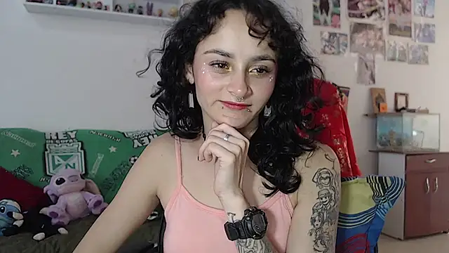 kitty22  online show from December 5, 2024, 3:44 pm