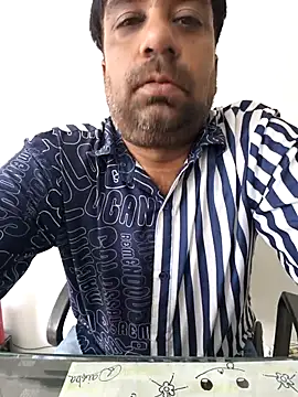 Snapshot of lund_lol chatting on October 14, 2025, 8:15 am lund lol online show from October 14, 2025, 8:15 am