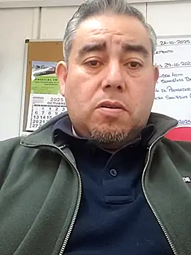 Snapshot of Manolete007x chatting on October 28, 2025, 10:52 pm Manolete007x online show from October 28, 2025, 10:52 pm