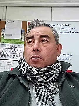 Snapshot of Manolete007x chatting on September 29, 2025, 4:34 pm Manolete007x online show from September 29, 2025, 4:34 pm