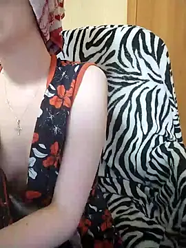 Snapshot of Elza_kom chatting on February 1, 2025, 9:32 am Elza kom online show from February 1, 2025, 9:32 am