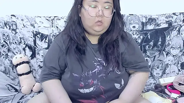 Snapshot of Nadine_asian chatting on September 18, 2025, 2:25 am Nadine asian online show from September 18, 2025, 2:25 am