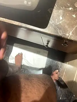 Snapshot of Vbreaker chatting on September 23, 2025, 5:09 pm Vbreaker online show from September 23, 2025, 5:09 pm