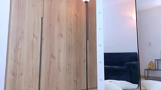 Snapshot of Sofhia_cruz chatting on September 18, 2025, 7:50 pm Sofhia cruz online show from September 18, 2025, 7:50 pm